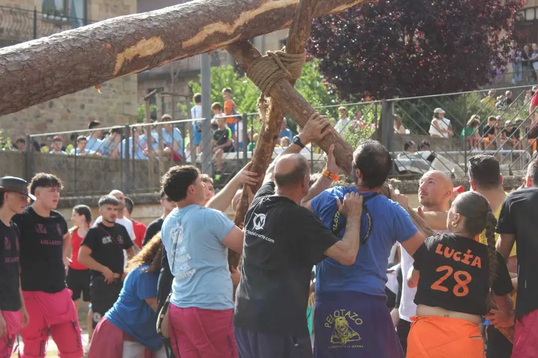 PINGADA DEL MAYO EN QUINTANAR 2026 (15)