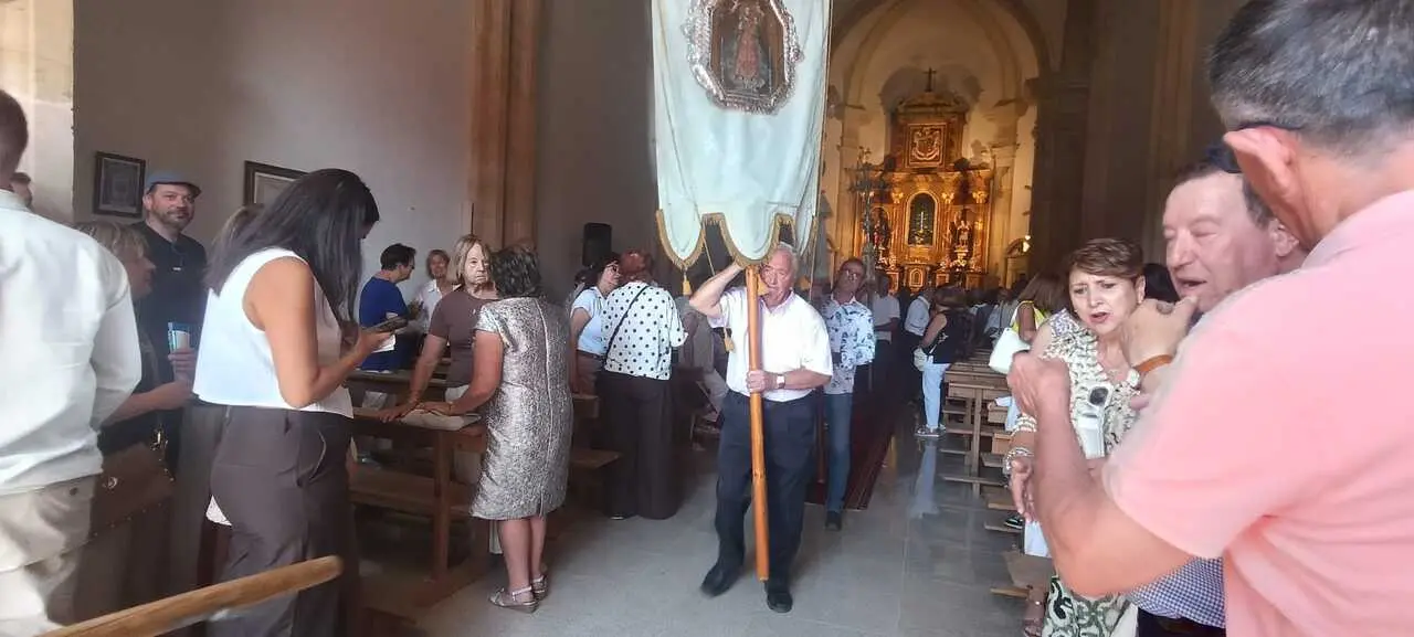 ROMER&Iacute;A DE LA VIRGEN DE LA BLANCA (22)
