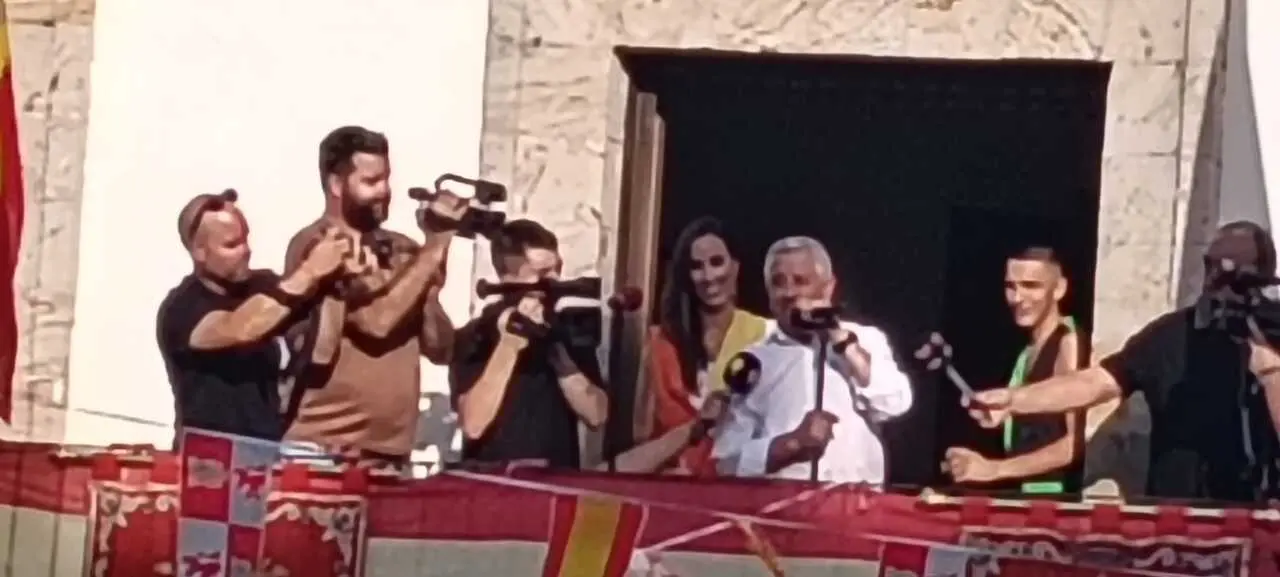 PREG&Oacute;N Y CARROZAS EN SAN LEONARDO (1)