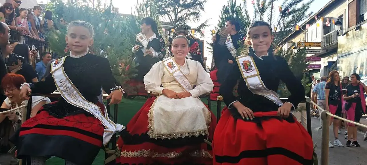PREG&Oacute;N Y CARROZAS EN SAN LEONARDO (4)