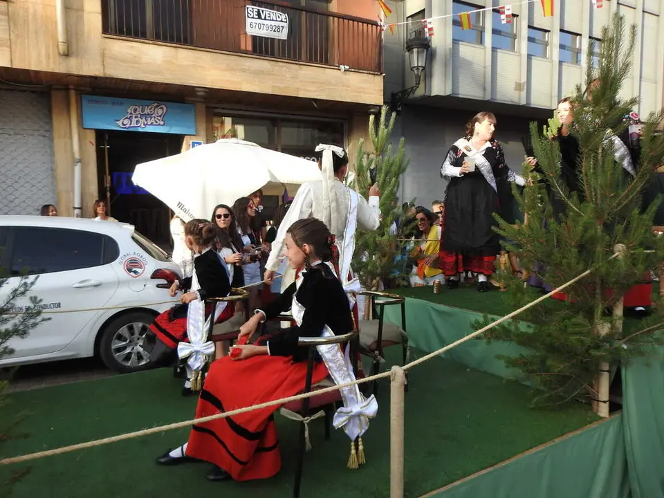 PREG&Oacute;N Y CARROZAS EN SAN LEONARDO (106)
