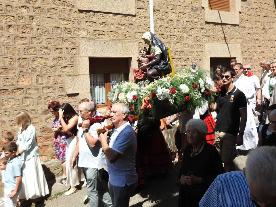PROCESI&Oacute;N DE PALACIOS POR SANTA ANA (20)