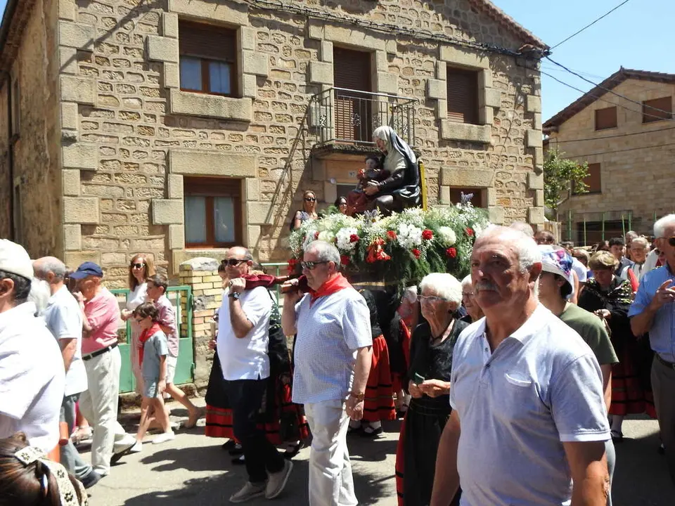 PROCESI&Oacute;N DE PALACIOS POR SANTA ANA (79)
