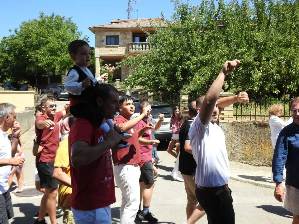PROCESI&Oacute;N DE PALACIOS POR SANTA ANA (84)
