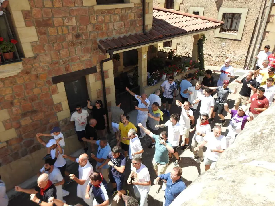 PROCESI&Oacute;N DE PALACIOS POR SANTA ANA (95)