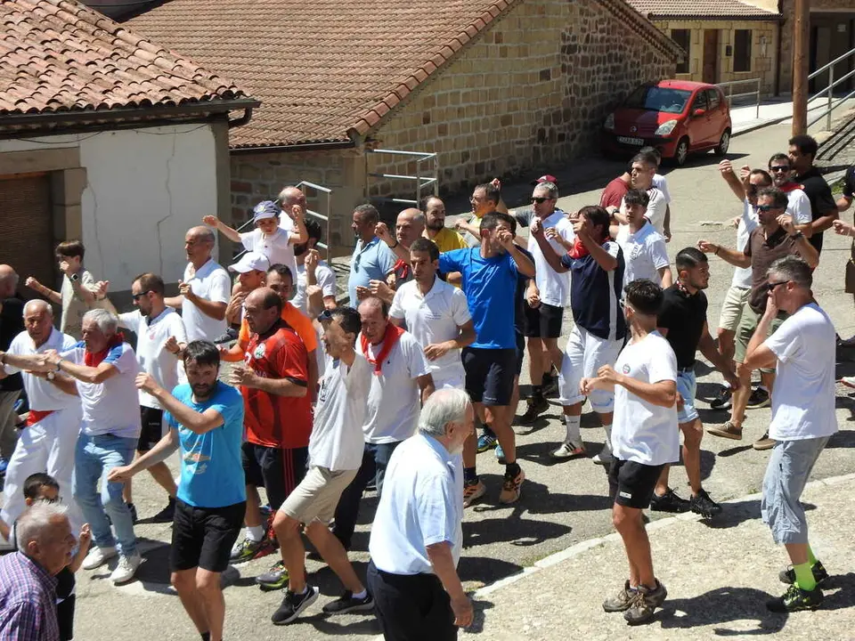 PROCESI&Oacute;N DE PALACIOS POR SANTA ANA (99)
