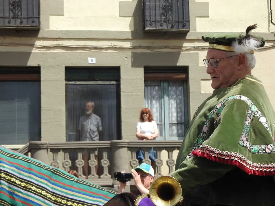 PASACALLES Y PREG&Oacute;N EN COVALEDA (12)