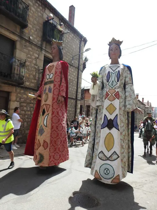 PASACALLES Y PREG&Oacute;N EN COVALEDA (27)