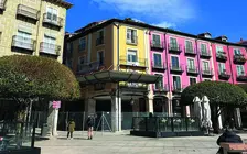 El edificio en Cardenal Segura ha sido vallado por seguridad