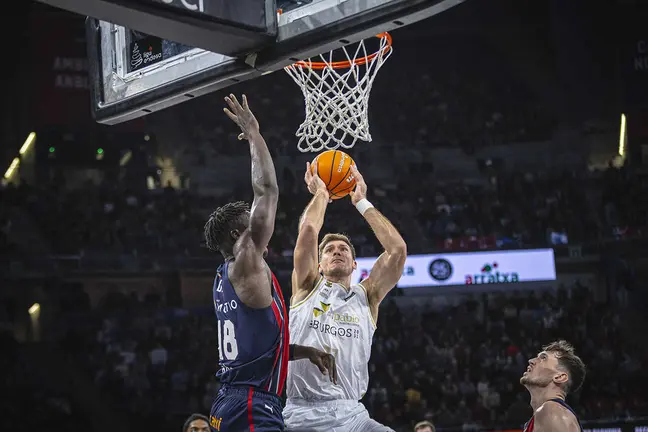 Kosner Baskonia-Recoletas Salud San Pablo Burgos (Firma &ndash; SPB-Cintia Cort&eacute;s) (3)