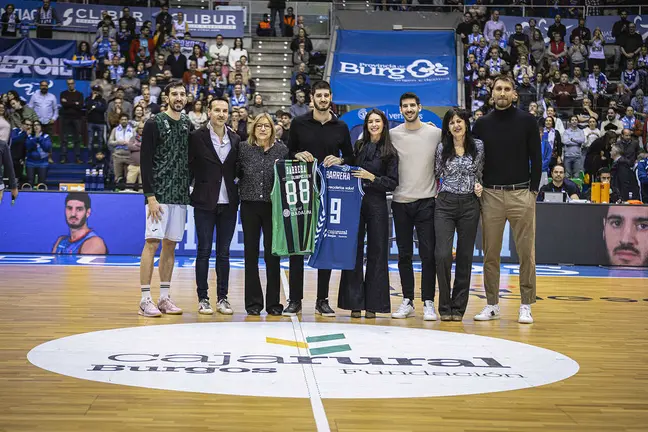 Homenaje &Aacute;lex Barrera (Firma - SPB-Cintia Cort&eacute;s) (1)