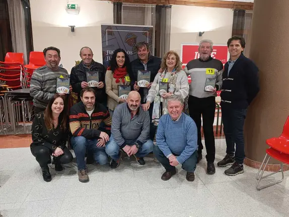 FOTO FAMILIA GANADORES Y ORGANZACION