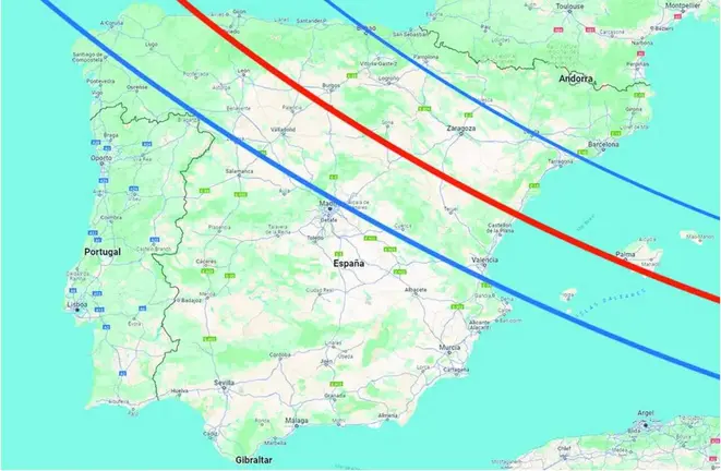 En esta imagen se puede apreciar en rojo la zona en la que ser&aacute; m&aacute;s visible el eclipse solar, quedando Pinares enmarcada en ella