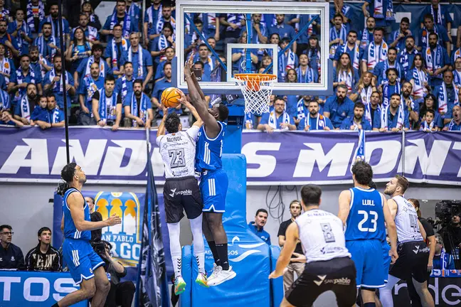 Recoletas Salud San Pablo Burgos-Real Madrid (Firma &ndash; SPB-Cintia Cort&eacute;s) (19)