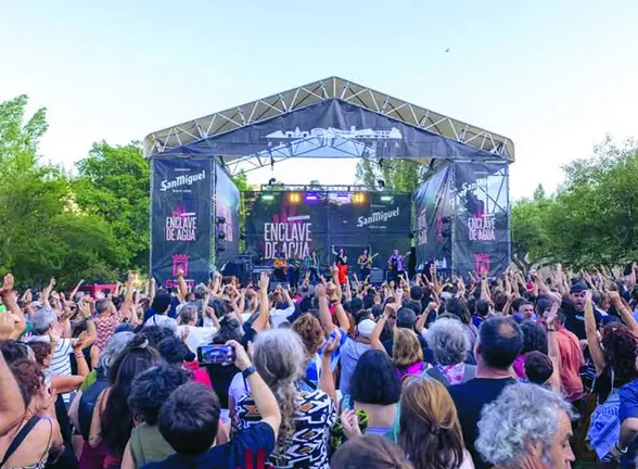 Fan&aacute;ticos del festival de m&uacute;sica durante la edici&oacute;n pasada realizada en Soria.