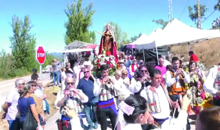 Romer&iacute;a en honor a Santa Luc&iacute;a durante la fiestas patronales de la localidad burgalesa. Edici&oacute;n del a&ntilde;o pasado.