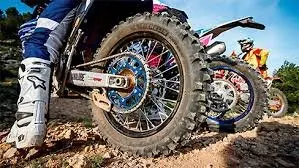 MOTOS
