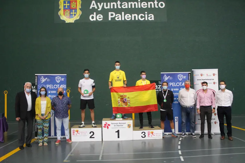 Álvaro Moreno en lo más alto del podio