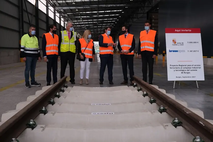 202109014+PRESIDENTE+VISITA+KRONOSPAN-09