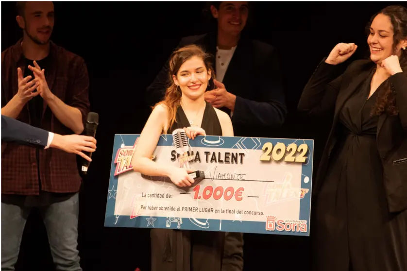 Ángela Viamonte al ganar Soria Talent 2022