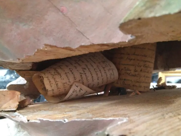 Foto del hallazgo dentro del Cristo Misere