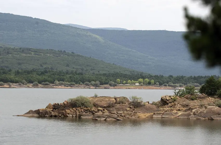 Para El Norte de Castilla.
Vinuesa(Soria) 20-06-2017.
El embalse de la Cuerda del Pozo en minimos.
Foto : Julian Garcia.