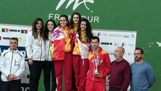 PODIUM