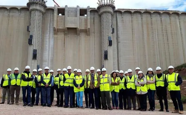 Responsables de la Presa de Castrovido