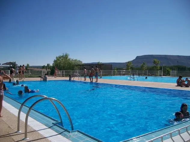 PISCINAS DE SALAS DE LOS INFANTES