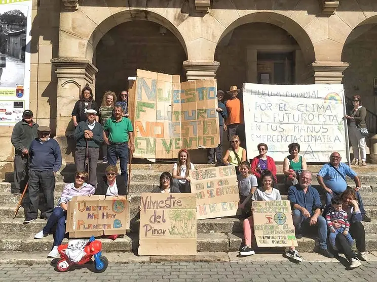 LUCHA POR EL CLIMA EN VILVIESTRE