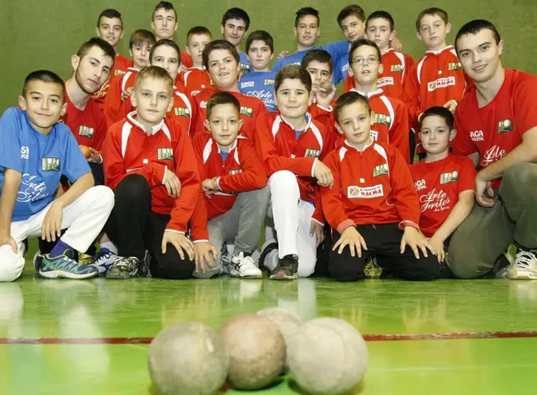 NENES DEL CLUB DE PELOTA URBION