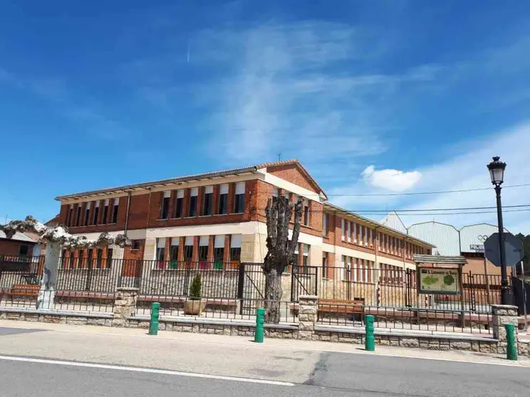 FOTO DEL COLEGIO DE SAN LEONARDO DE YAGUE