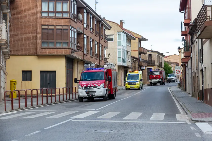 Pasacalles de los bomberos y la ambulancia