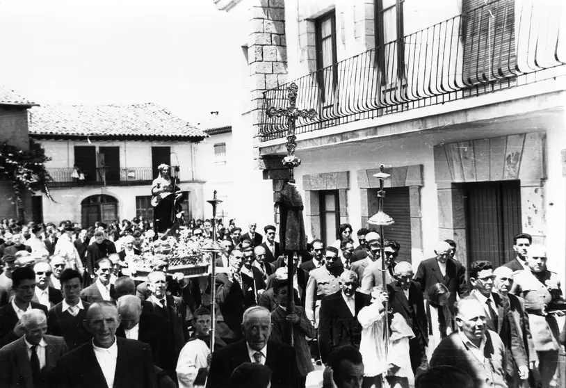 Procesión en honor a su patrona. Fotografías: Teodoro de Miguel