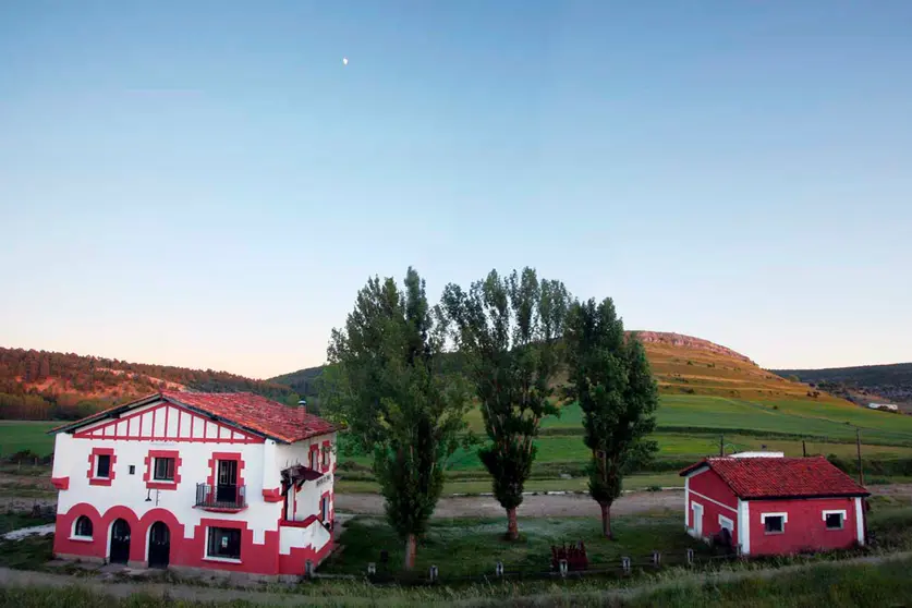 Albergue y Casa rural &#34;La estación del Cañón de Río Lobos&#34;