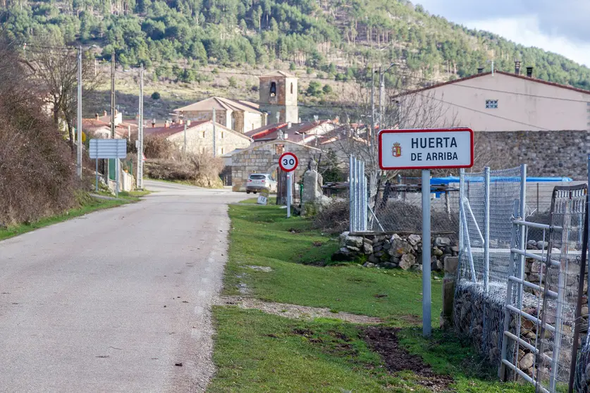 Entrada al pueblo de Huerta de Arriba. Fotografía: Beatriz Montero