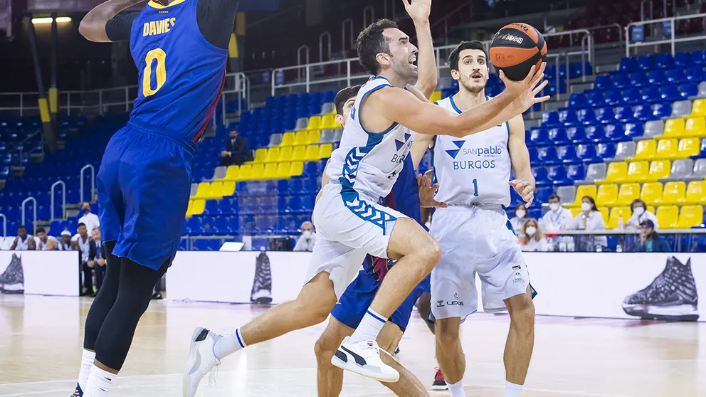 2020-09-20_FCB basquet vs SAN PABLO BURGOS_VICTOR