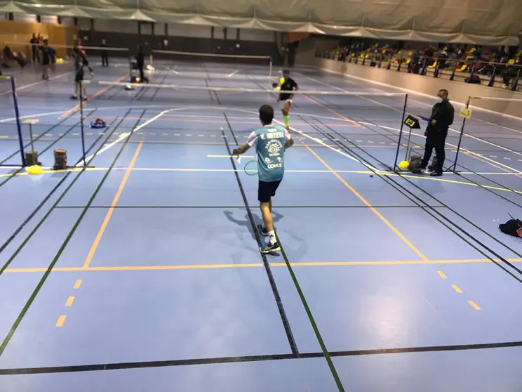 bábminton