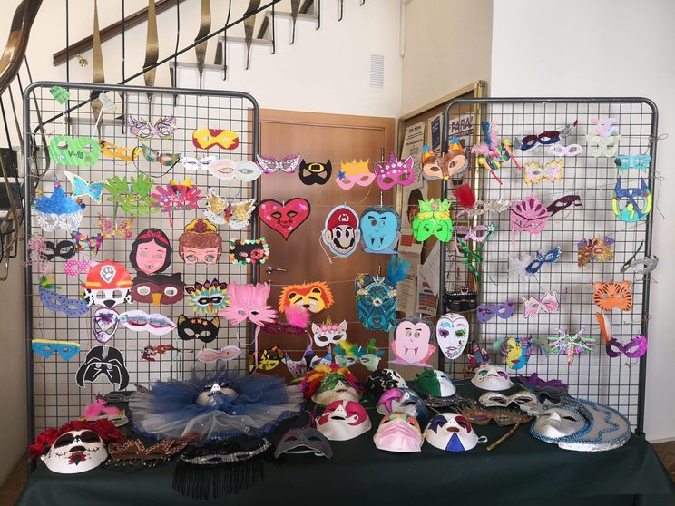 Exposición de máscaras y antifaces en San Leonardo