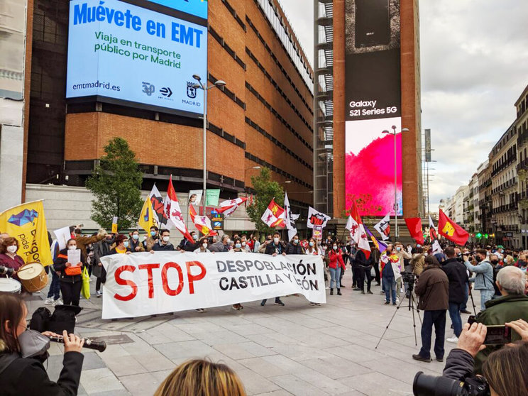 Concentración reivindicativa contra la despoblación en Madrid