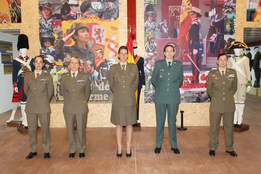 Mujeres en El Ejército (1)