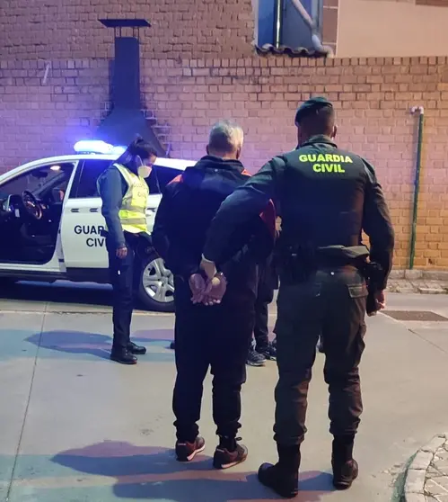 Detención por la Guardia Civil.