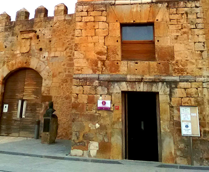 Oficina de Berlanga de Duero, situada junto a la torre