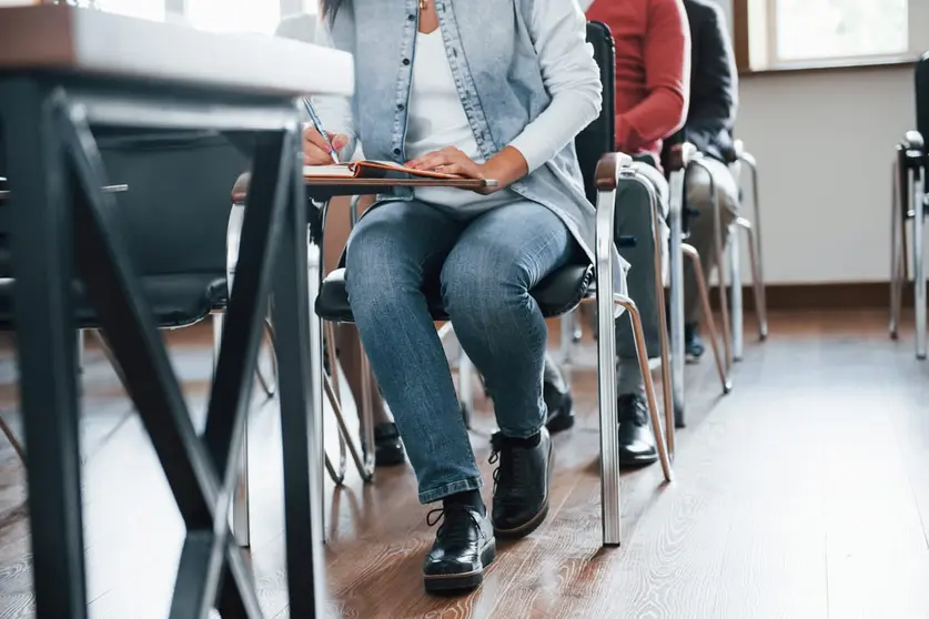 Oportunidades de la formación profesional frente a la universidad