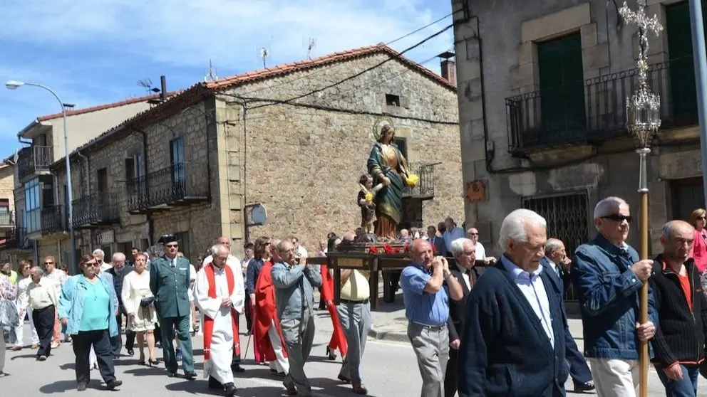 Procesión en Covaleda