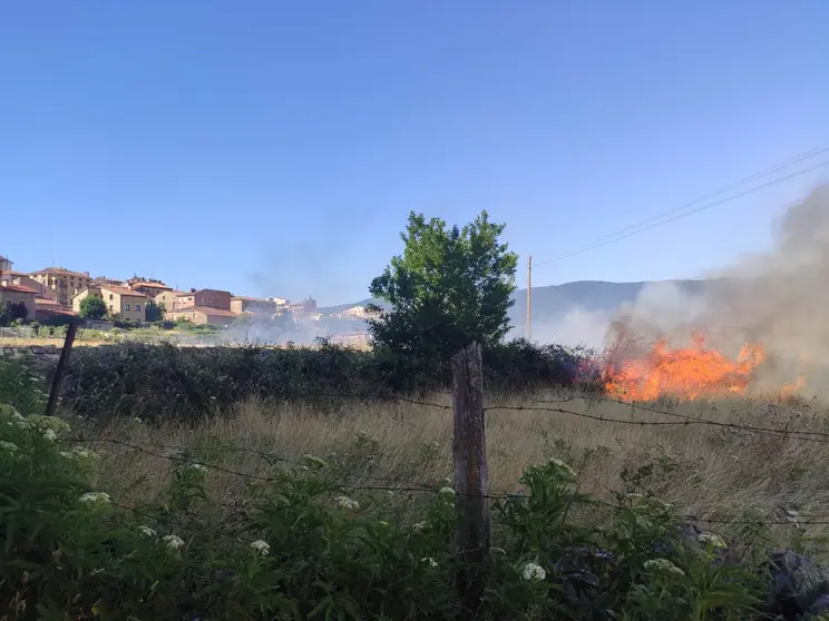 FUEGO EN QUINTANAR (4)