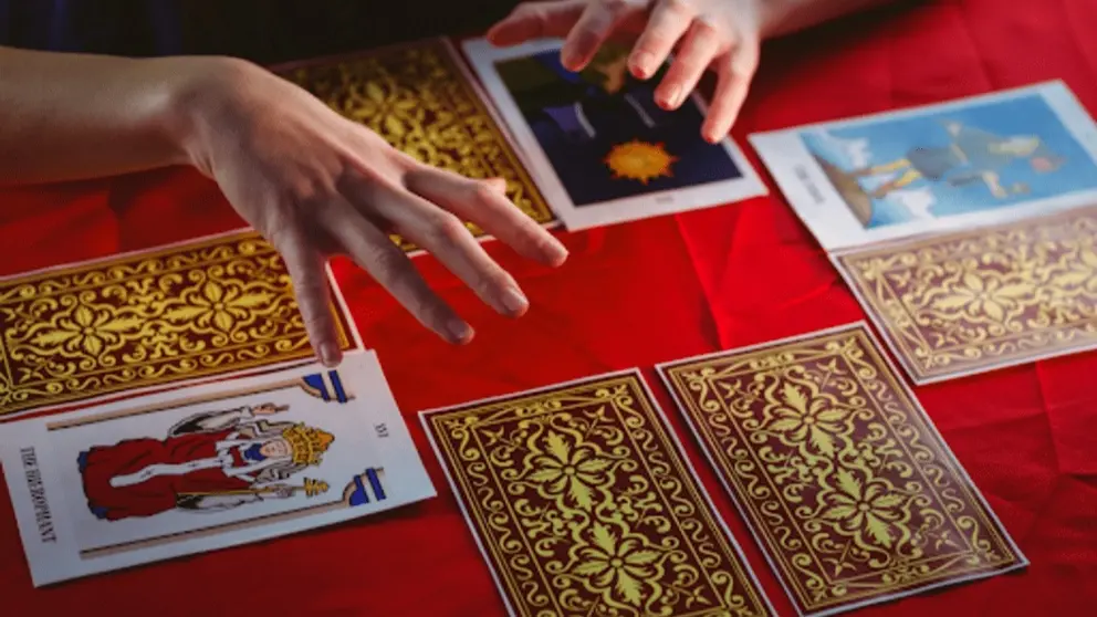 <p> Tarot Económico: Cómo funciona un tarot muy económico sin gabinete fiable </p>