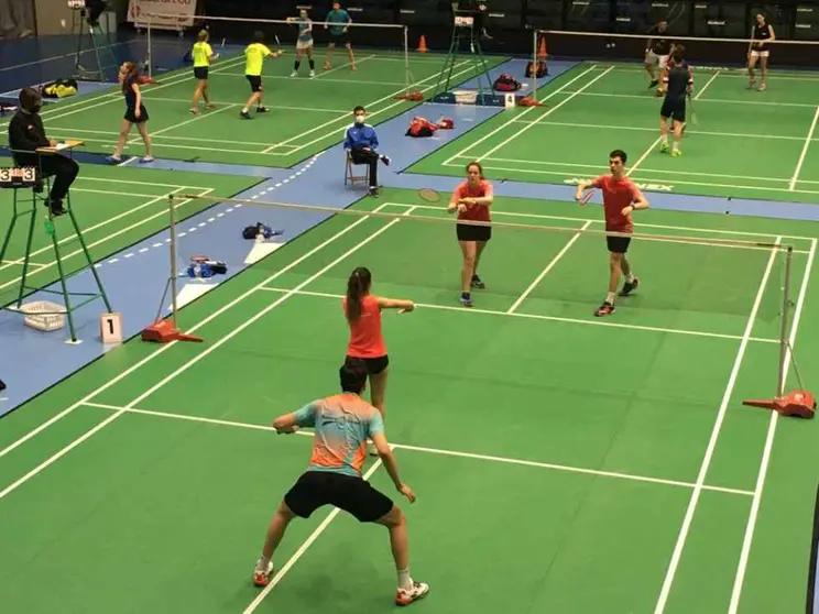 25badminton