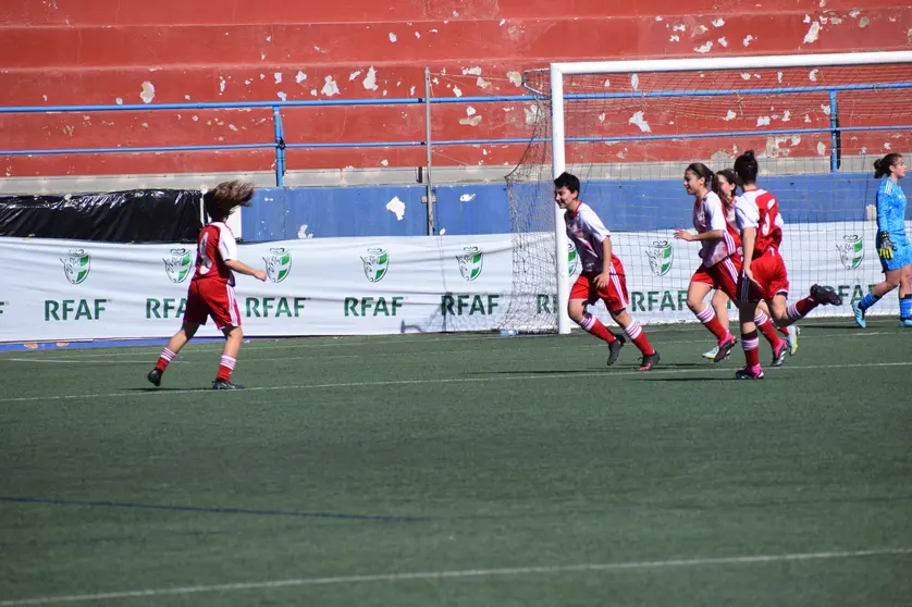 Celebración de gol de Zaira en el partido ante Navarra