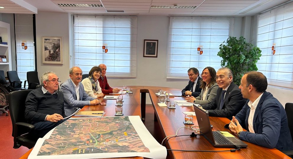 Los alcaldes de Canicosa, Hacinas y Salas se reunieron con los responsables de Carreteras en Castillla y León